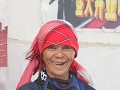 vrouw op de markt in Menghun