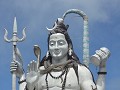 Hindoe god Siddhesvara Dhaam (33 meter hoog)