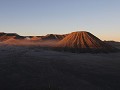 Bromo vulkaan bij zonsopgang