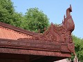 Mandalay palace & fort : detail houtsnijwerk aan d
