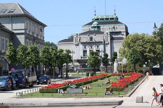 the bergen Theater