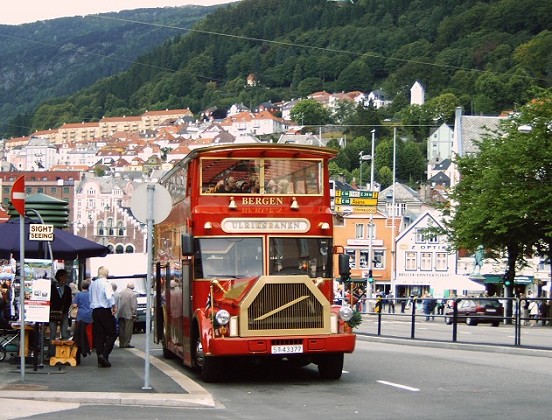 Sightseeing bus
