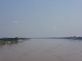 Links van de Mekong, Laos, rechts Thailand. 