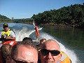We varen een twintigtal minuten op de rio iguazu i