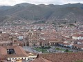Cusco ligt 3400 meter hoog en is omgeven door indr
