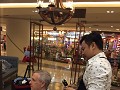 Fred bij de kapper in Bangkok