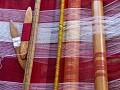 Een handgeweven sarong (kledingstuk).