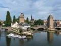 zicht op de Ponts Couverts en 2 van de 4 wachttore