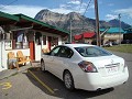Unser Motel, Auto in Waterton (Grenze zu den USA)