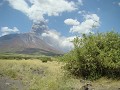 Der Lengai-Vulkan in Aktion. Die giftige Staubwolk