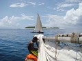Mit einer Dhau  auf die Insel (Atoll) Mnemba im No