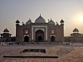 Zijdelingse poort en ook een moskee (altijd gerich