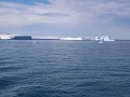 Antarctica, Hope Bay, ijsbergen   