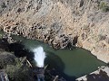 Digue de Luján, water stroomt uit de waterkrachtce