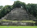 Lamanai Maya site - tempel van de jaguar
