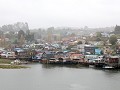 Chiloé, Castro, kleurrijke paalwoningen aan de wat