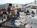 Zhapo town, verkoop in de vissershaven