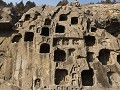 Luoyang, Longmen cave, detail van de rotswand