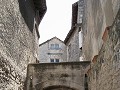 Saint Rémy de Provence : straatbeeld, met riolerin
