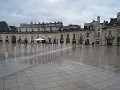 Dijon : mooi rond plein tegenover het paleis