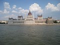 Pest : het parlementsgebouw vanop de Donau