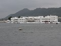 Taj Lake Palace hotel midden in het meer