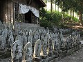 Narai, aan Jizo schrijn, 200 gedenkstenen