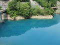 Hosen lake - Tamagawa dam, felblauw water