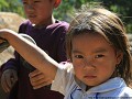 Hmong kinderen in hun dorpje