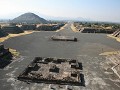Teotihuacán site - zicht op de immense site met ve