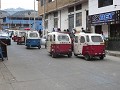 Cajamarca, mototaxi's in de straten