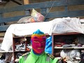 Huancayo, ambachtelijk winkeltje, met masker