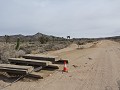 borstels om los zand te verwijderen op Mojave Road