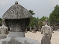 mandarijnse bewakers aan de  keizerlijke tombe Kha