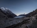 Een frisse ochtend in Lhonak.  Uitzicht op gletsje