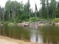 Zondagstoeristen op rivier Gauja