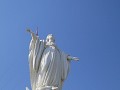 600 Santiago - Maagd Inmaculada kijkt over de stad