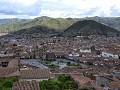 De plaza en Cuzco's dakpandaken by day