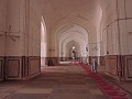 Agra - Moskeebezoek - Gebouwd in de breedte