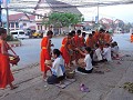 Luang Prabang - Almen voor de boeddhistische monni