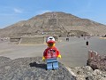Teotihuacan - Boris en de tempel van de zon