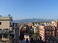 Kathmandu - Vanop het dakterras van het hotel