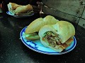 Hanoi - Baguette met paté, ei, groentjes en chili