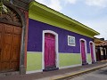 1 van de mooie beschilderde huizen in Granada, mij