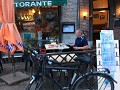 In een Italaans restaurant in Rochefort