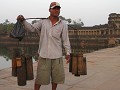 palmsuikersap drager - Angkor Wat
