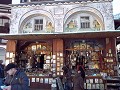 Rila monastery/klooster: Overloaded shops / overla