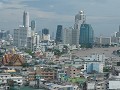 zicht op BKK skyline vanop ons balkon