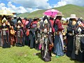 vééél schoon volk in traditionele kledij, LITANG-c
