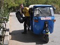 De Indische tuktuk kom je in de meeste Ethiopische